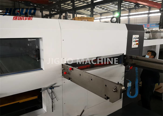 Machine de découpage de carton et se plissante semi-automatique